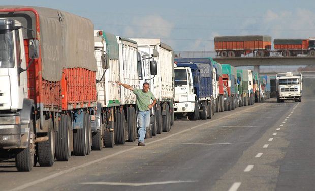 Santa Fe espera 14 mil camiones diarios para la cosecha 2021: buscan ordenar el tránsito y la seguridad