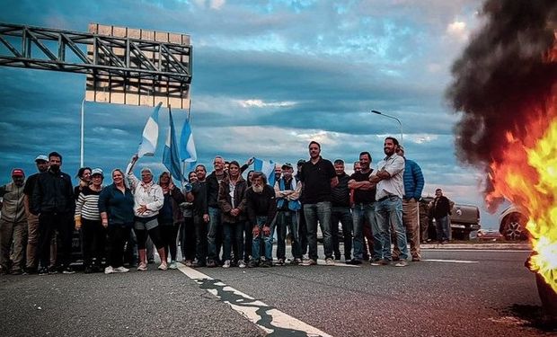 Retenciones: productores van a la ruta y amenazan con un corte total