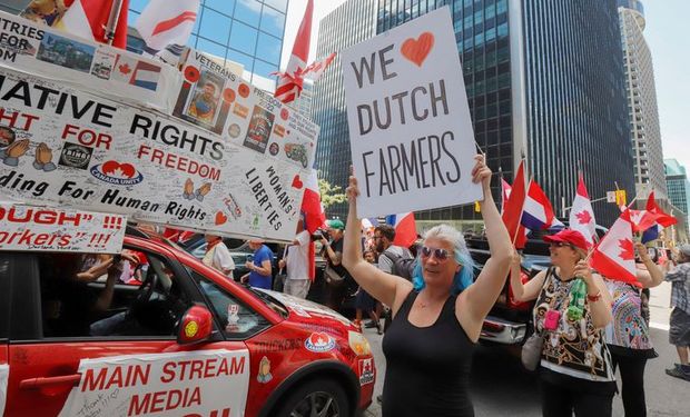 Produtores canadenses protestam em apoio a holandeses e contra política de Justin Trudeau. (foto - Take to News)