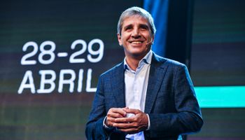 Caputo: “Al campo cuando le das previsibilidad o le bajás costos o retenciones o permitís que se importe maquinaria, se genera un boom”