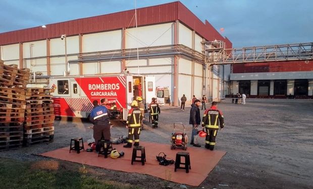 Evacuados y un muerto en un frigorífico santafesino: hubo una fuga de amoníaco