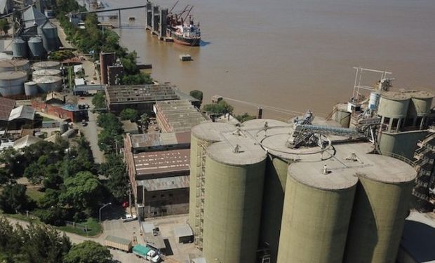 Paro de aceiteros en Cargill Punta Alvear.