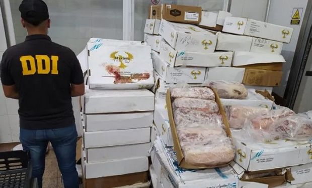 Robaron carne de un frigorífico por $2.500.000, se la ofrecieron a un empleado y los detuvieron