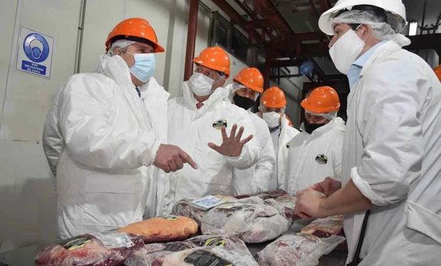 "Sería letal": la oposición salió al cruce de la intención del Gobierno de cerrar la exportación de carne