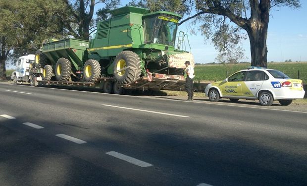 Actualizan el listado de maquinaria agrícola que se puede transportar en carretones