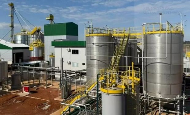 Primeira usina de etanol de trigo: unidade entra em operação com capacidade de produção inicial de 43 mil litros do biocombustível por dia.  (Foto: Divulgação Ascom BRDE)