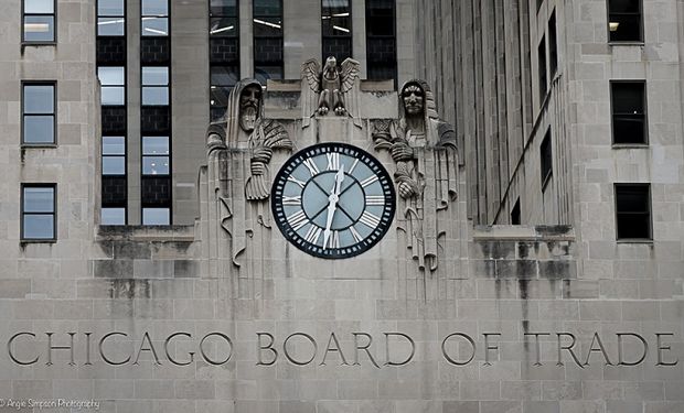 Chicago cierra en baja previo al informe del USDA.