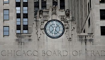 Arrancó la semana en CBOT con bajas generalizadas