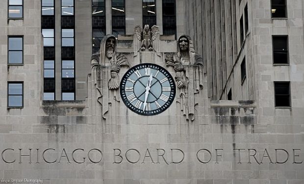 Bajas en Chicago a la espera del informe del USDA.