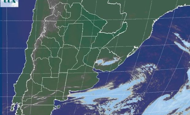 Sólo se han observado algunas nieblas y neblinas dispersas, alternando con el tránsito de coberturas irregular de alguna nubosidad en niveles medios.