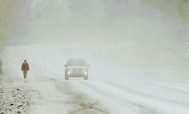 Varias ciudades del sur amanecieron ayer cubiertas de blanco.