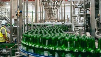 CEO da Heineken renuncia após seis anos em meio a vendas fracas