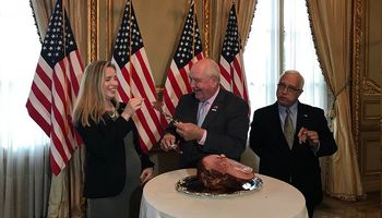 Así celebró un funcionario de EE.UU. el ingreso de carne de cerdo a la Argentina