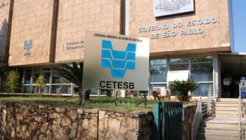 Polícia Ambiental e Cetesb investigam morte de peixes no interior de São Paulo