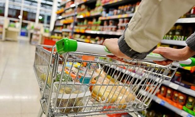 El Gobierno congeló los precios de 1432 productos: qué incluye la medida