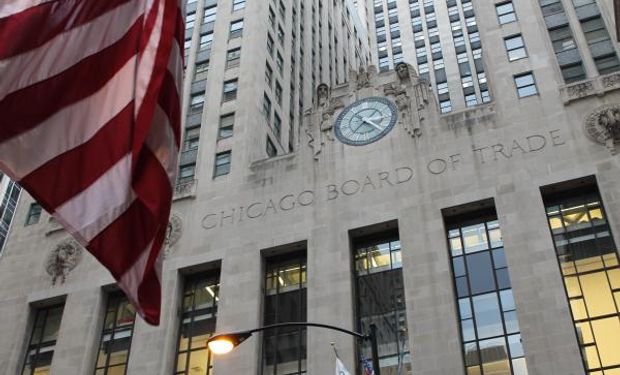 La soja, por su parte, registró leves bajas en el cierre de la sesión de Chicago por toma de ganancias, pero logró avanzar en el mercado local.