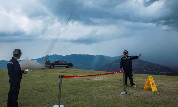 China lanzó un plan para generar lluvia artificial y combatir la sequía récord