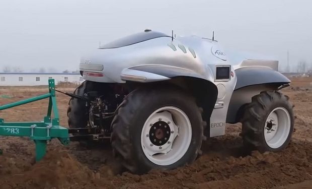 China lanza un tractor Smart con tecnología 5G y a control remoto