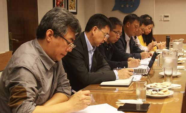 La delegación china, acompañada por profesionales del Senasa, visitó 12 establecimientos.