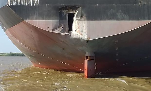 Impacto: así fue el choque de un barco en San Lorenzo