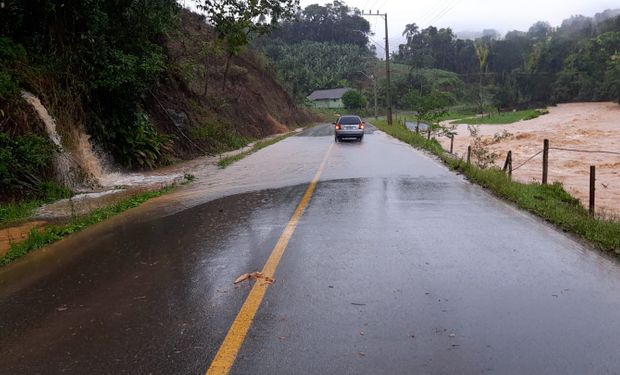 Chuva intensa e risco de alagamentos ameaçam o Sul do Brasil