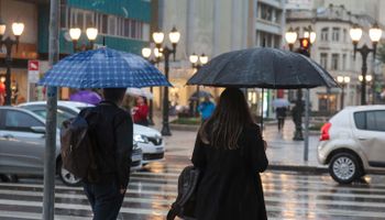 Chuva forte ganha força no Brasil e muda o tempo no Sudeste
