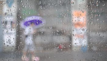 Brasil entra em alerta com chuva intensa e risco de temporais em três regiões