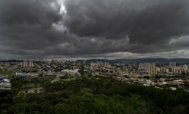 Atmosfera vai estar mais úmida e instável sobre o estado de São Paulo até o final do mês. (Foto - Divulgação/PMJ)