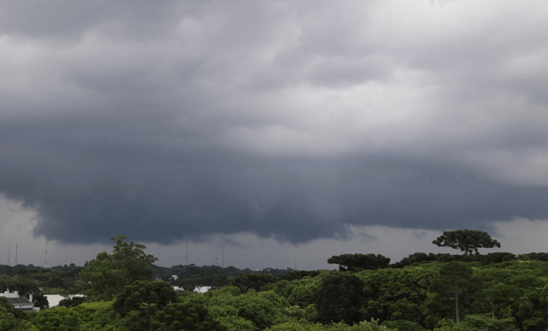 Clima hoje: chuva ganha força no Sul e avança para o Sudeste e Centro-Oeste