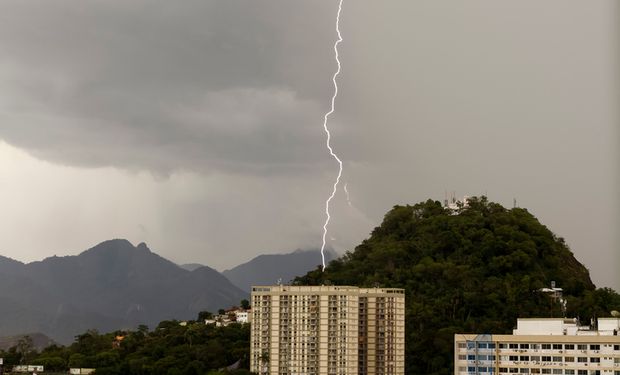 Em Santa Catarina e no Paraná, os temporais devem ser mais localizados