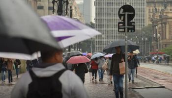 Defesa Civil alerta para chuvas e ventos intensos em São Paulo; Centro-Oeste tem risco de tempestades