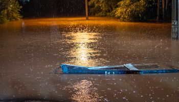 Ciclone extratropical avança para PR e SC e RS registra mais uma morte por temporais