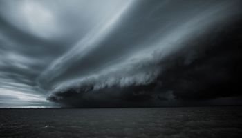 Ciclone bomba traz ventos fortes e frio para Sul e Centro do Brasil