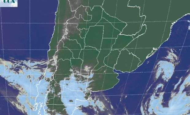 La foto satelital muestra aún un vasto despliegue de cielos despejados.