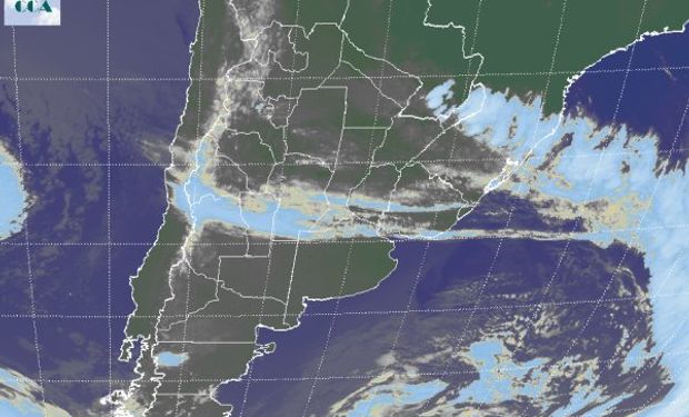 En el recorte de la Imagen Satelital se puede observar el predominio de altas presiones con cielos despejados que ganan cobertura.