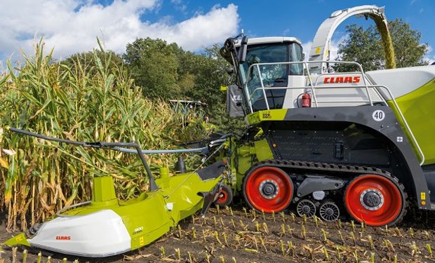 La icónica picadora que cumple 50 años de evolución: tiene casi 1000 CV, procesa 70 toneladas por hora y se podrá ver en Expoagro