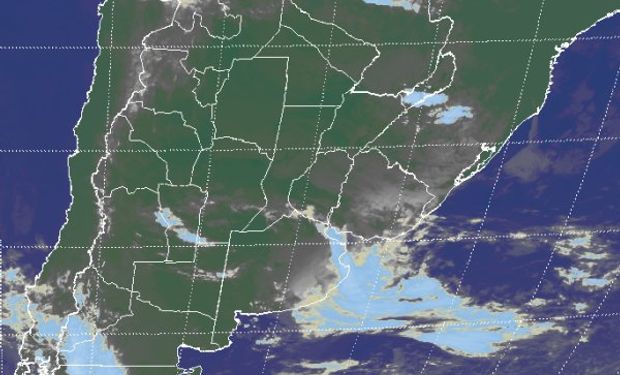En la foto satelital, la mayor parte de las coberturas nubosas que se despliegan no son de gran desarrollo.