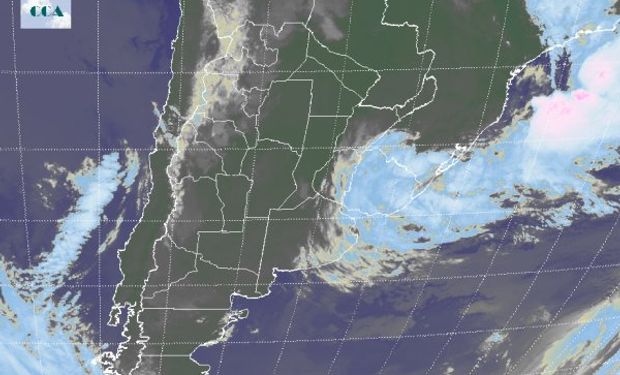 Cielos despejados en la mayor parte del territorio nacional respondiendo a una atmosfera dominada por altas presiones que confieren condiciones de tiempo estable.