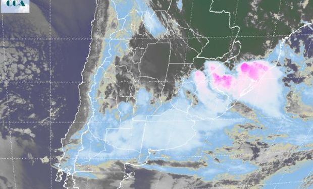 Se aprecia gran parte de la zona agrícola principal, cubierta por nubosidad de variado desarrollo, propensa a dejar precipitaciones débiles pero también continuas.