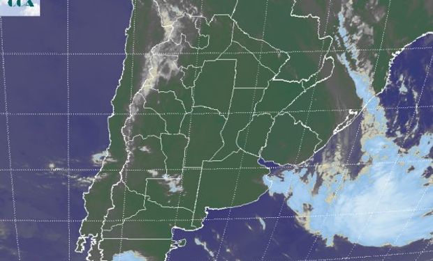 La foto satelital presenta un predominio de cielos despejados en gran parte de la zona agrícola de Argentina, Uruguay y Paraguay.