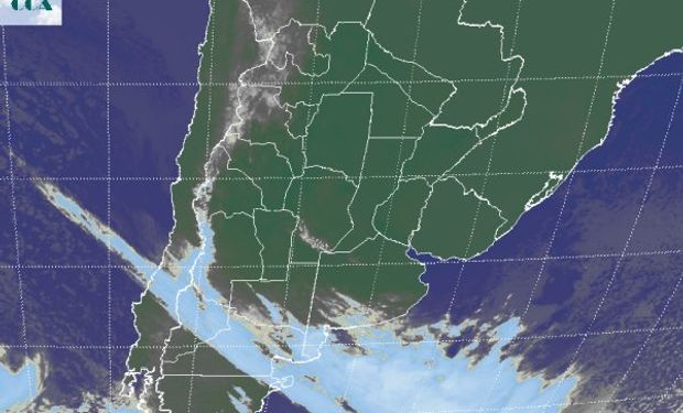 La imagen satelital, plantea la entrada de un sistema frontal sobre el sur de la región pampeana.