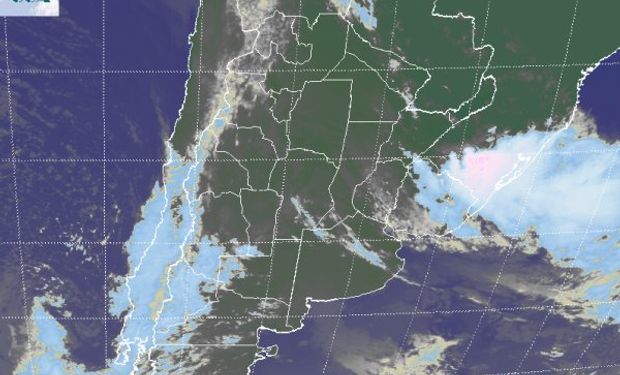 La foto satelital sigue mostrando el foco de la actividad principal en el sudeste de Rio Grande do Sul.