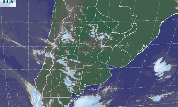 La foto satelital aun muestra un vasto predominio de cielos escasamente cubiertos.