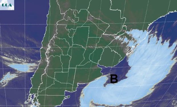 En la imagen satelital se aprecia con eficiencia la nubosidad que dibuja el centro de baja presión con su característico centro.