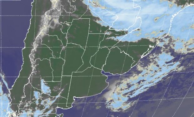 En la imagen satelital, no se observan coberturas nubosas destacadas.