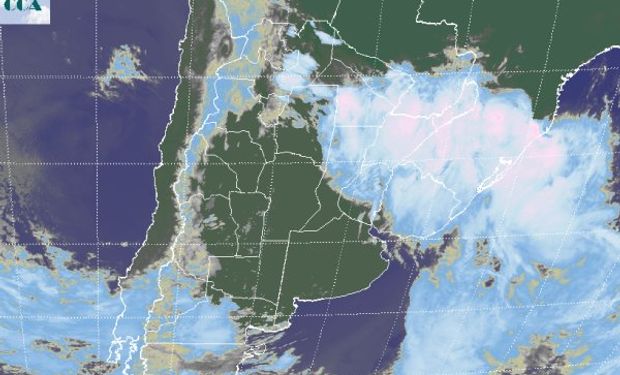 La foto satelital permite apreciar la rápida mejora de las condiciones del tiempo sobre gran parte de la región pampeana.