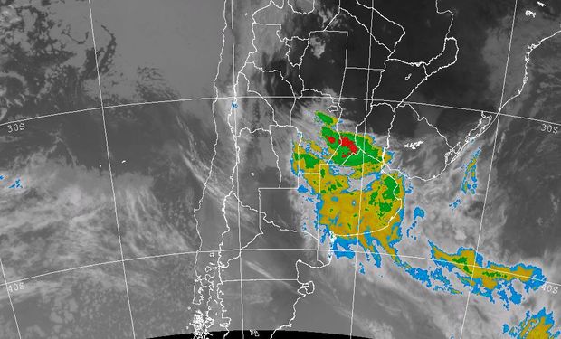 La nubosidad que se presenta en la imagen satelital no es tan desarrollada como la que se observó ayer a la tarde noche en el sur de la región pampeana.