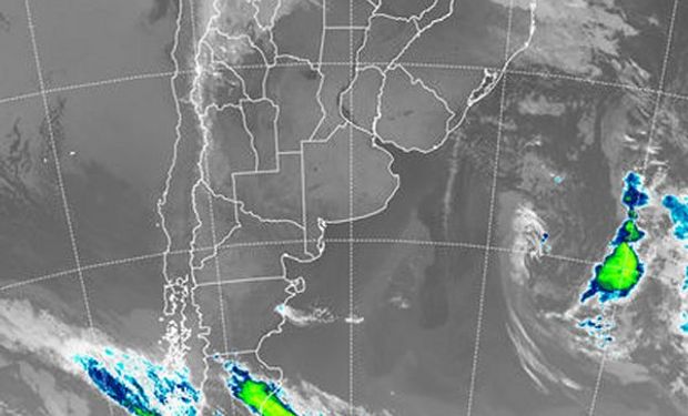 En la foto satelital, los cielos diáfanos permiten observar detalles de cuerpos de agua permanente, condición que como se aprecia es muy extendida.