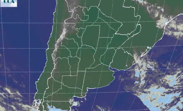 La imagen satelital muestra la vasta zona dominada por cielos despejados.