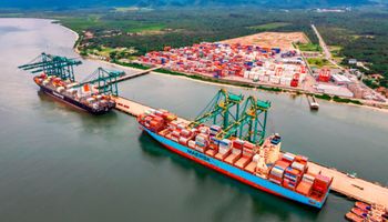 Coamo e Yara assinam memorando para estudos de terminal portuário em SC